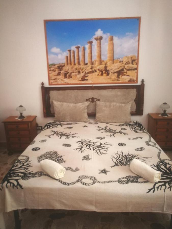 Vigata House Apartment Porto Empedocle Bagian luar foto