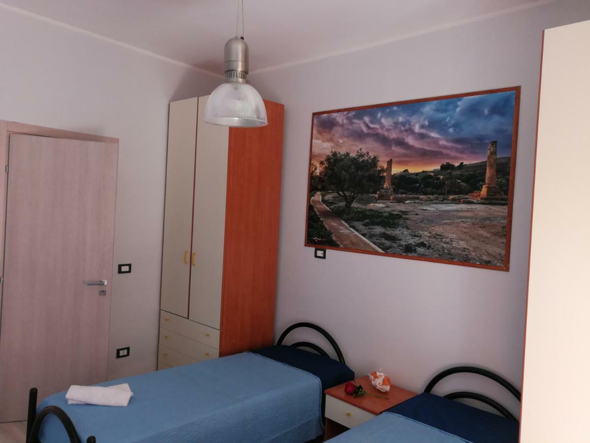Vigata House Apartment Porto Empedocle Bagian luar foto