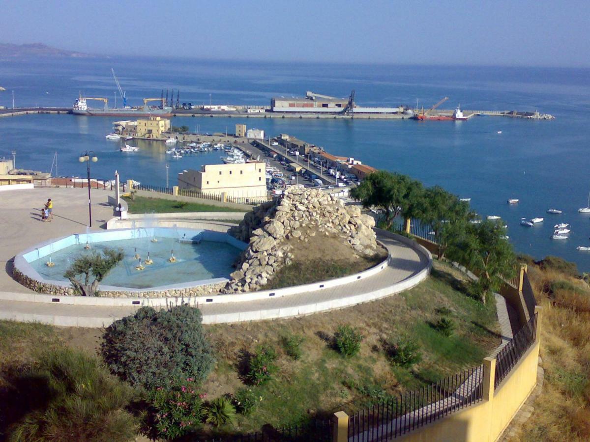 Vigata House Apartment Porto Empedocle Bagian luar foto