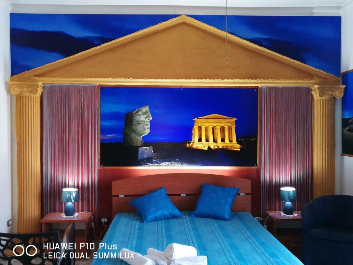 Vigata House Apartment Porto Empedocle Bagian luar foto